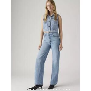 Levis light wash ribcage straight jeans - size 30